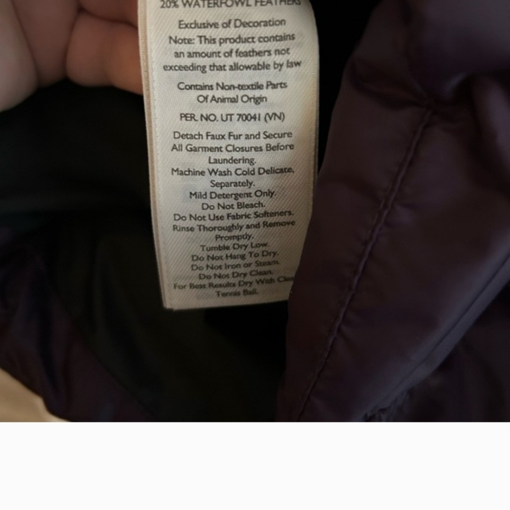 Eddie Bauer Women's Purple Fur-Trimmed Puffer Coat Like New. - Picture 7 of 10